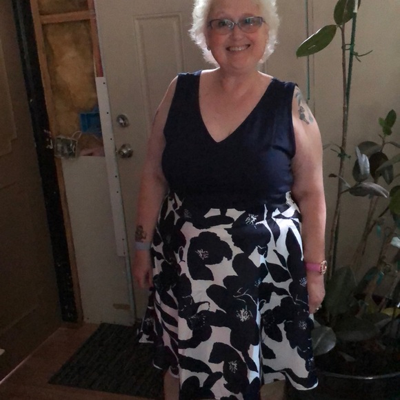 New LouKeith Navy White floral dresses 12, 18, 20 - Picture 7 of 7